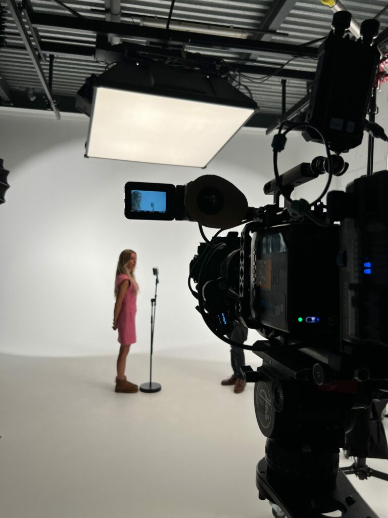 Noee Disque Dor (2024) — production REDSHOT