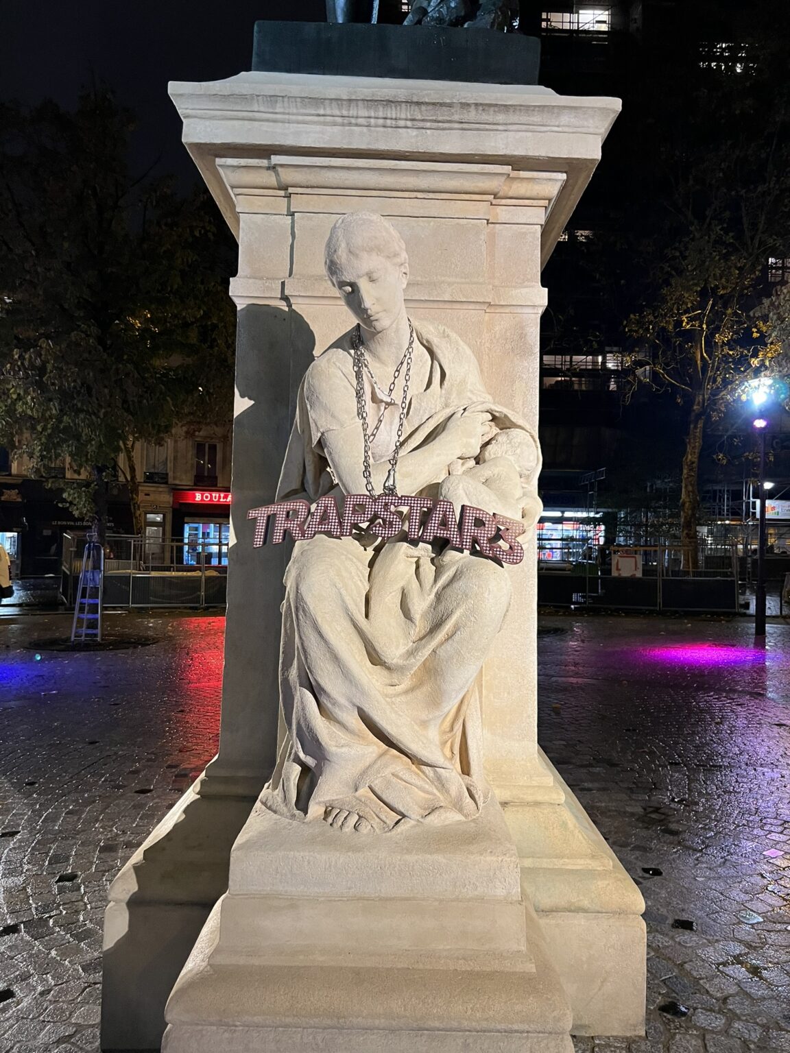 Street Marketing – Leto “Trapstars”, Paris — photo 3 — REDSHOT