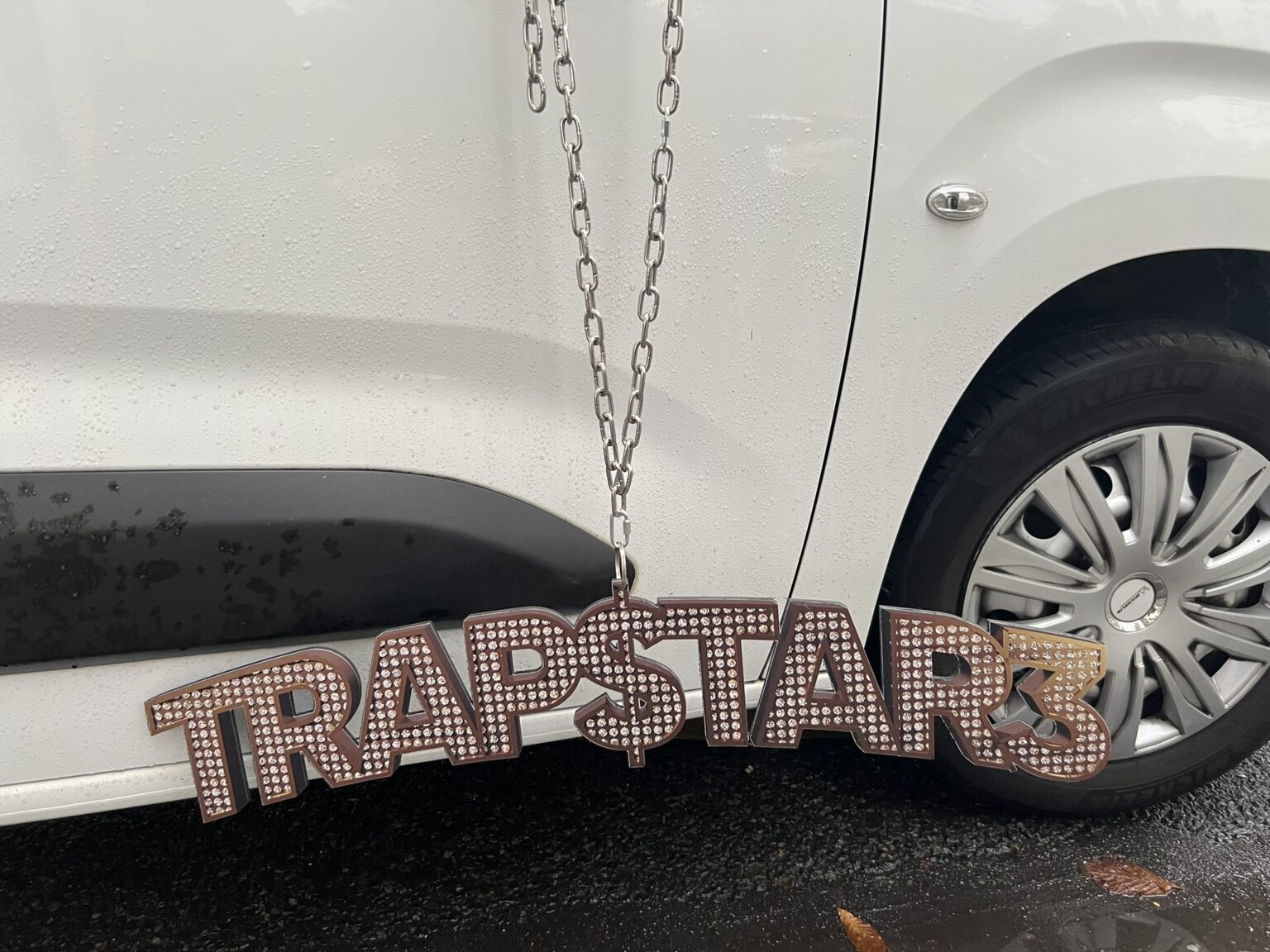 Street Marketing – Leto “Trapstars”, Paris — photo 2 — REDSHOT