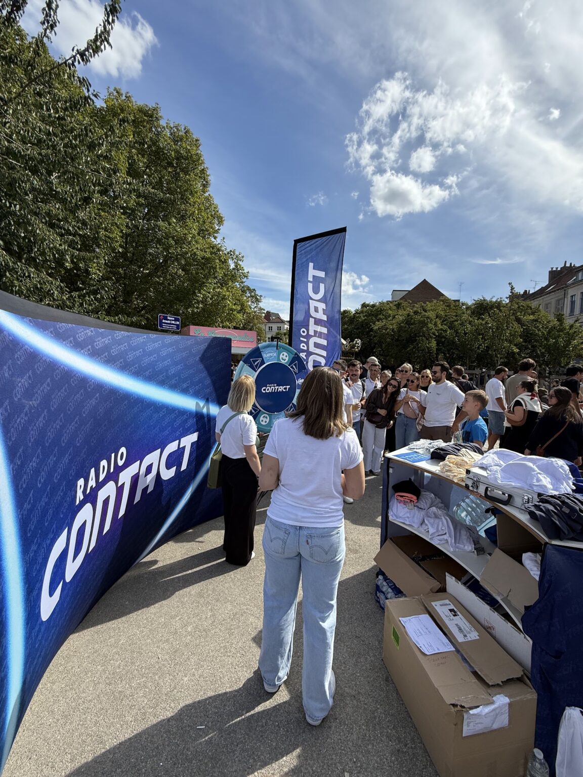 Braderie de Lille – Contact FM — photo 2 — REDSHOT
